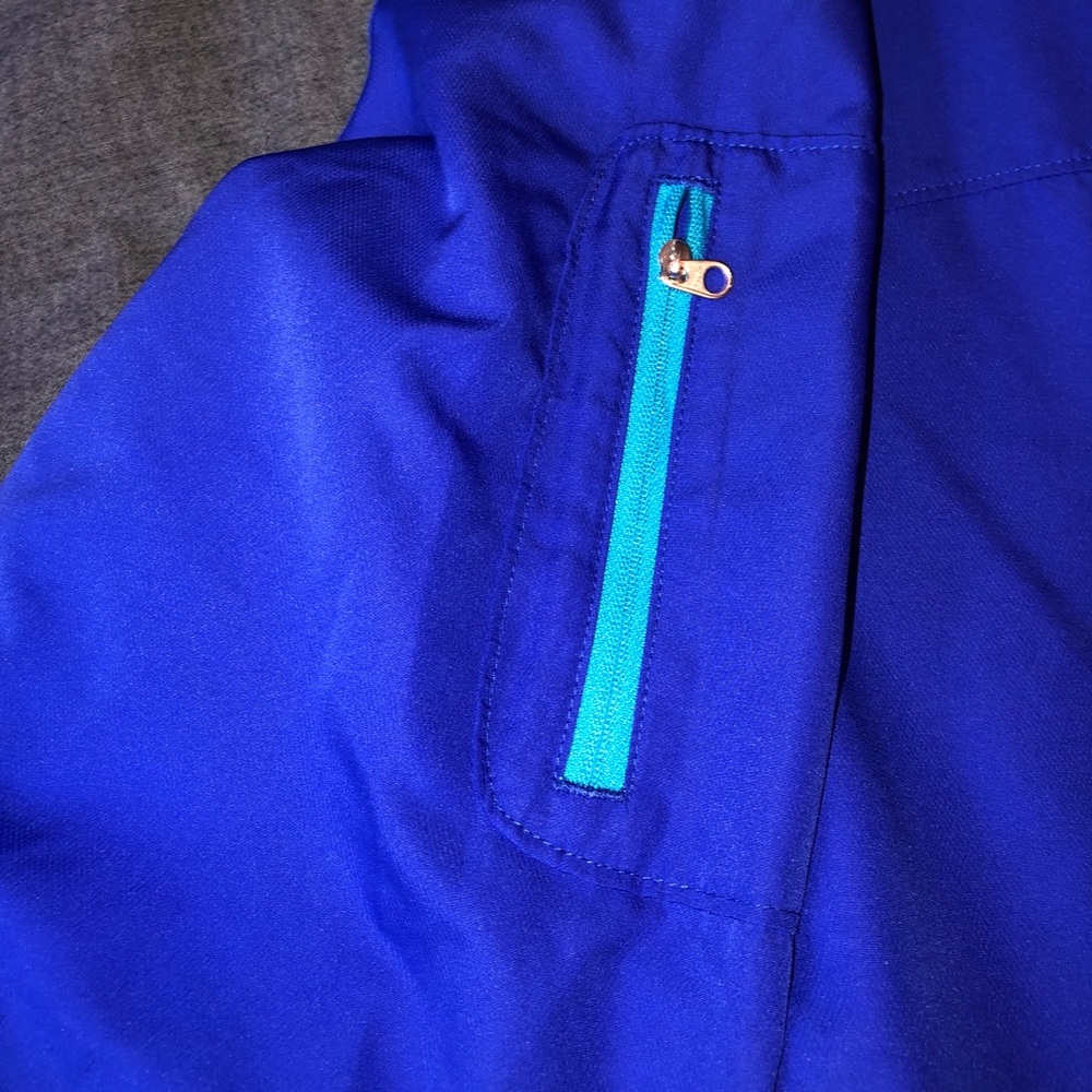 Champion Windbreaker - Picture 8 of 8